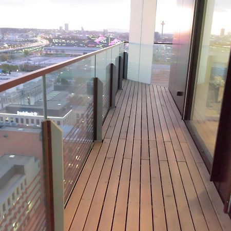 Triiiple Suites Level 21 Mit Balkon Und Tiefgarage เวียนนา ภายนอก รูปภาพ