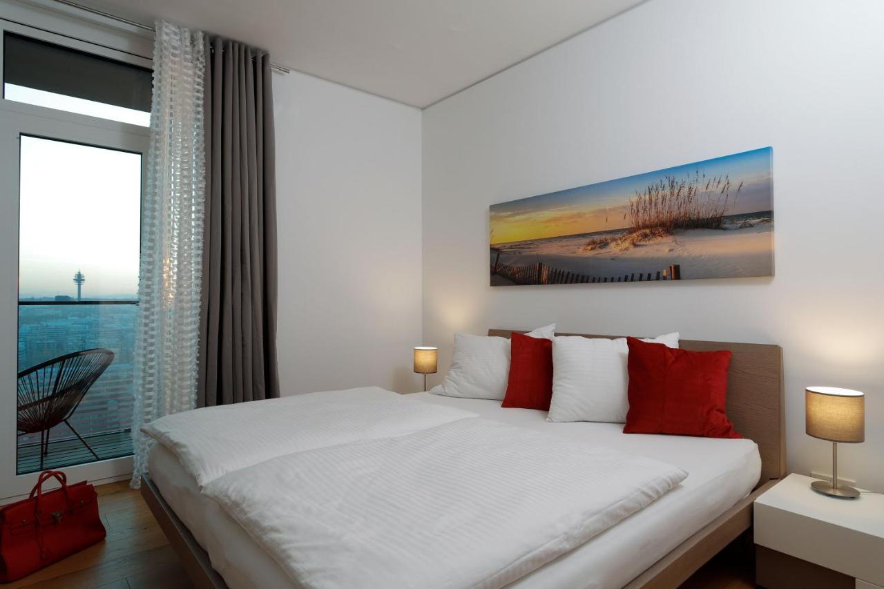 Triiiple Suites Level 21 Mit Balkon Und Tiefgarage เวียนนา ภายนอก รูปภาพ