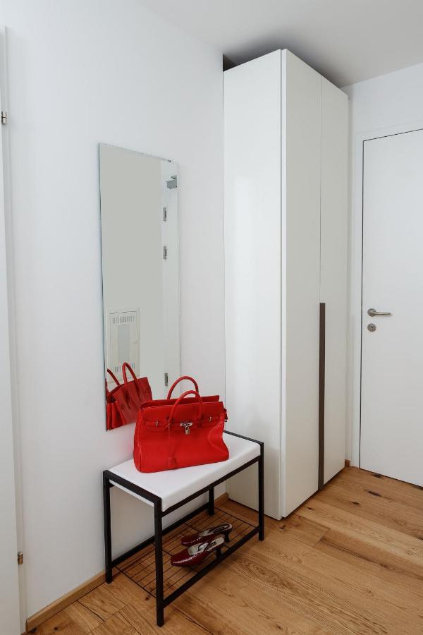 Triiiple Suites Level 21 Mit Balkon Und Tiefgarage เวียนนา ภายนอก รูปภาพ
