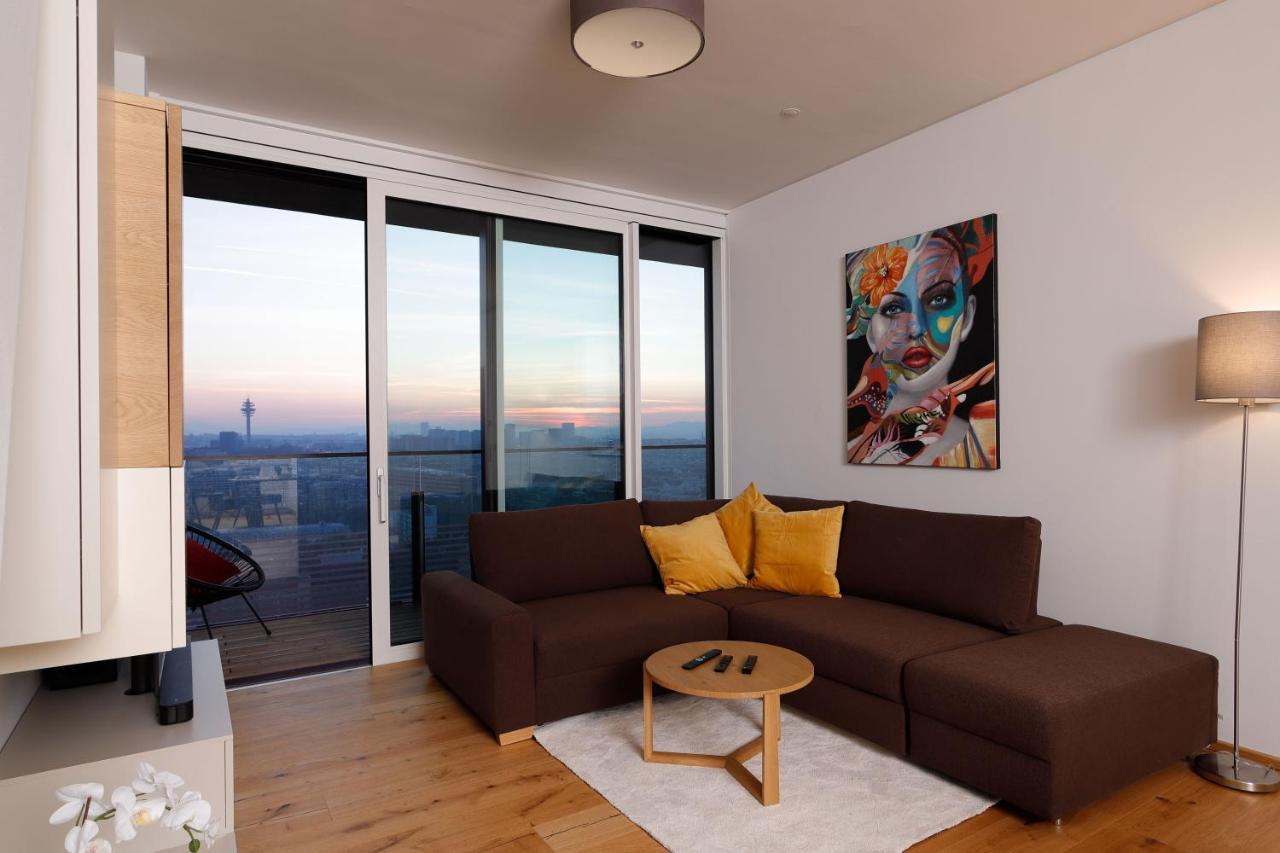 Triiiple Suites Level 21 Mit Balkon Und Tiefgarage เวียนนา ภายนอก รูปภาพ