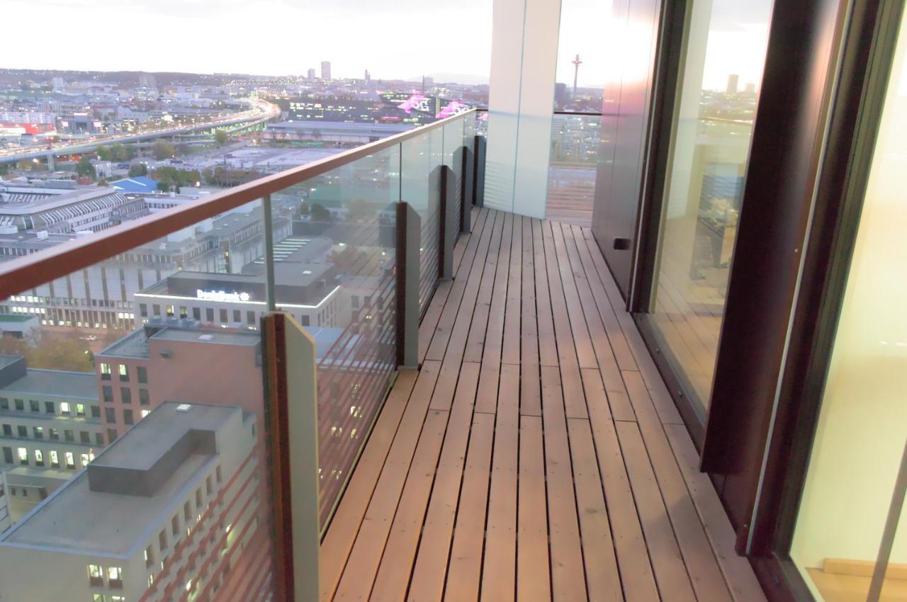 Triiiple Suites Level 21 Mit Balkon Und Tiefgarage เวียนนา ภายนอก รูปภาพ